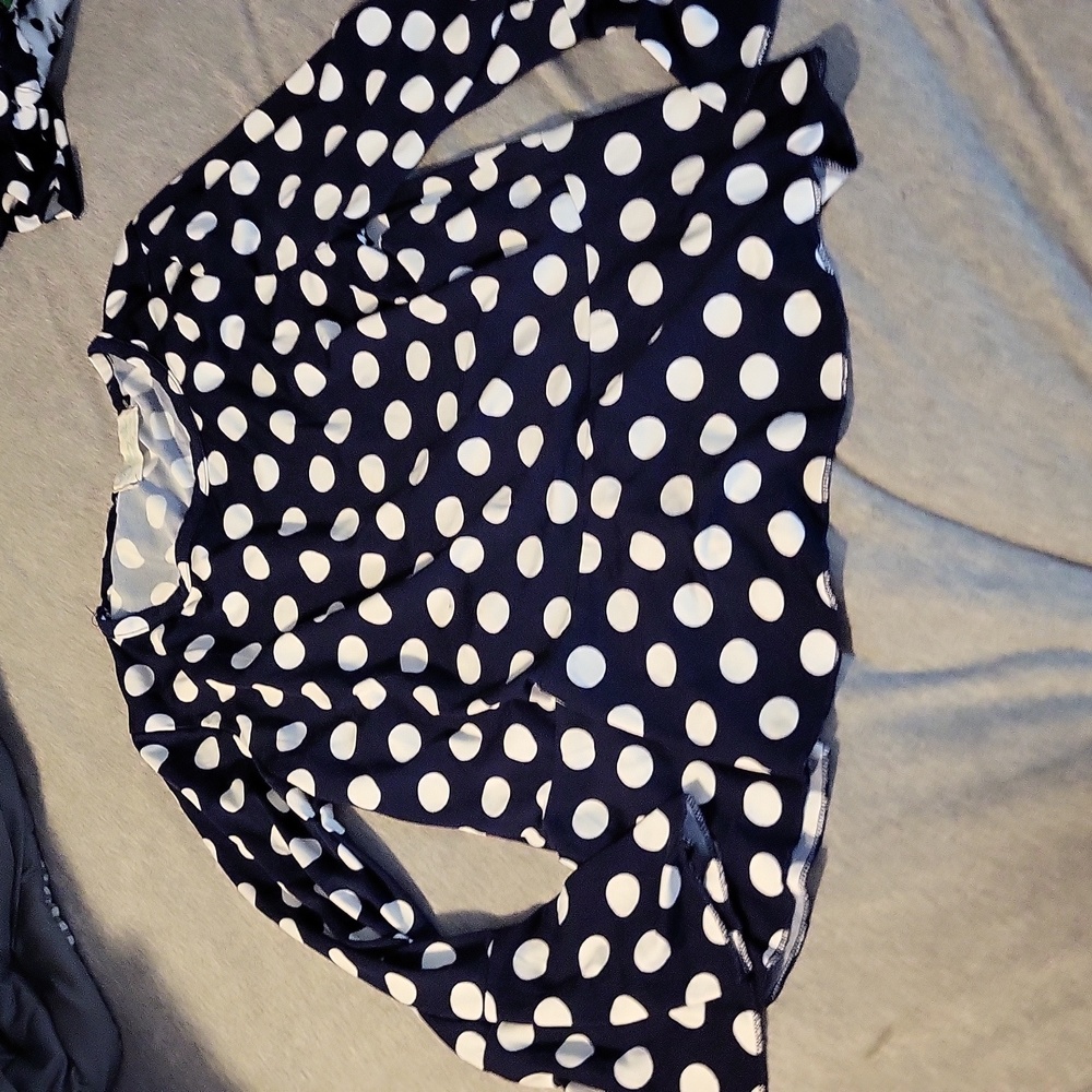 Navy Blue size small (Matching skirt posted)